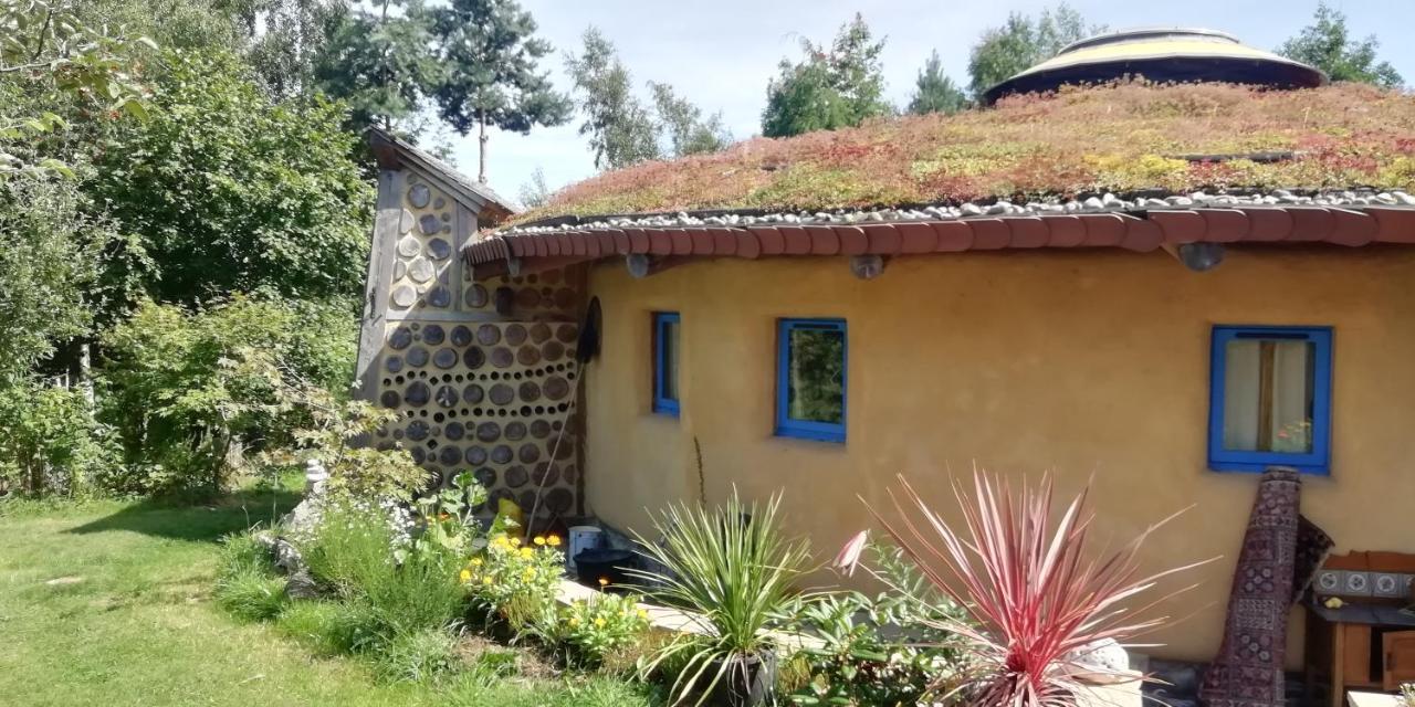 Sapphire Forest Garden Shepherd'S Hut Church Stretton Exterior photo
